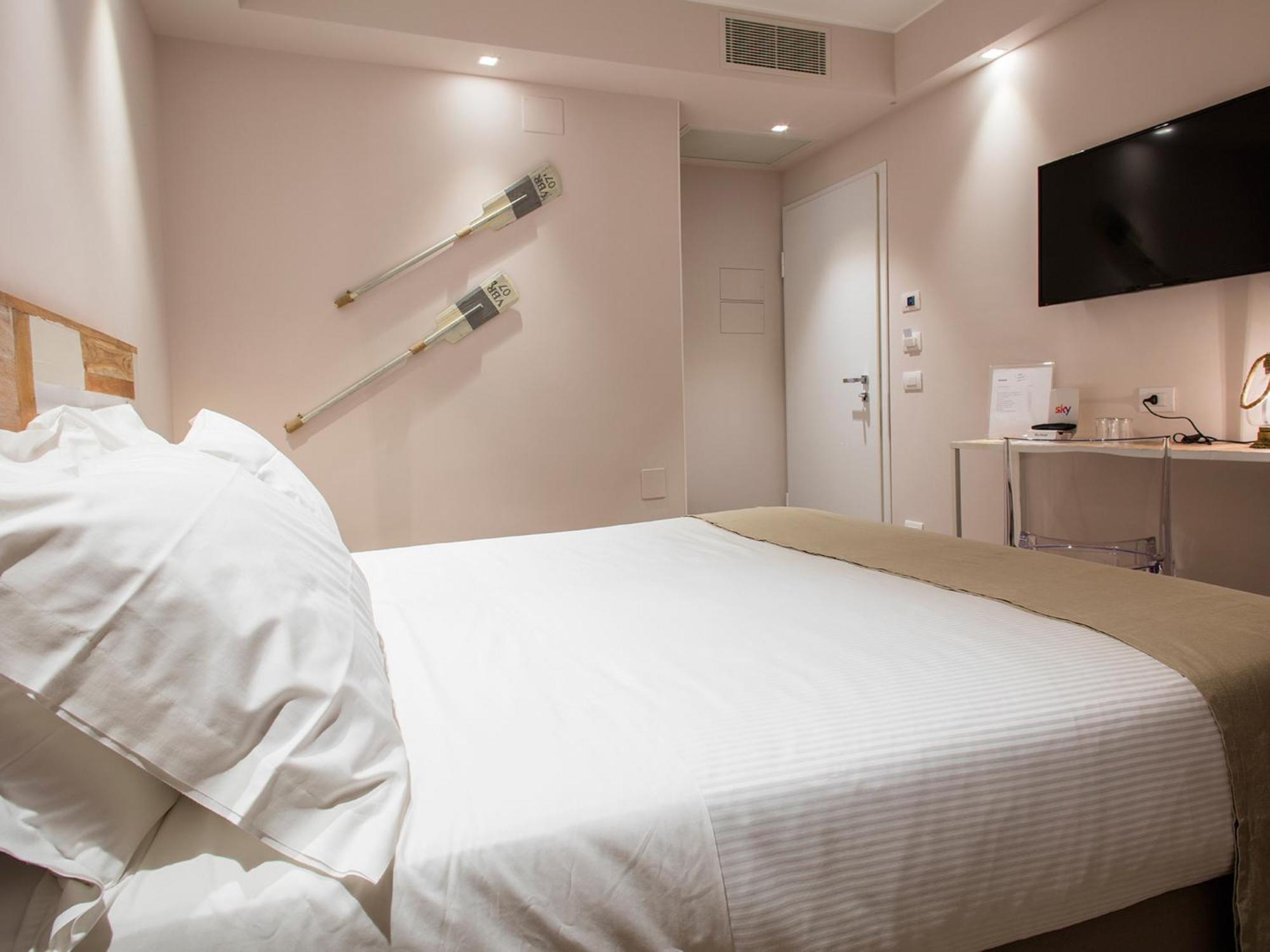 Mane Boutique Hotel Roseto Degli Abruzzi Phòng bức ảnh